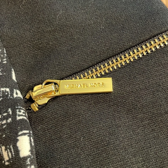 Michael Kors pencil skirt with gold zippers size 14 - Picture 6 of 7